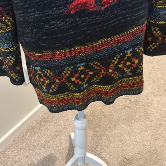 Margeaux & Elle Aztec fringe hems open front - Picture 7 of 10